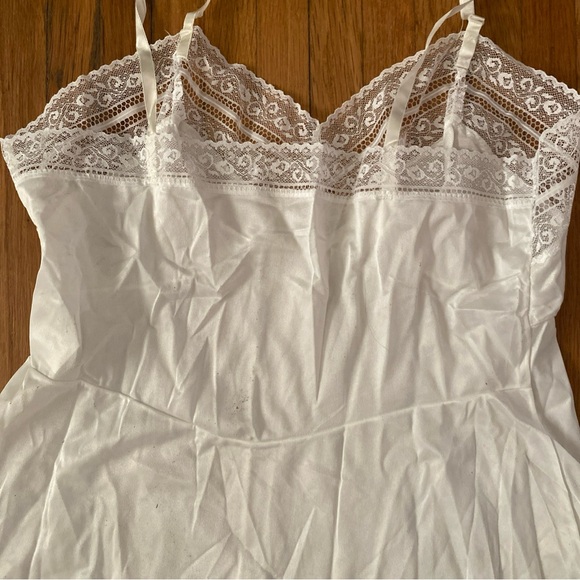 Vintage Sears Elegant White Lace Chemise - Picture 5 of 8